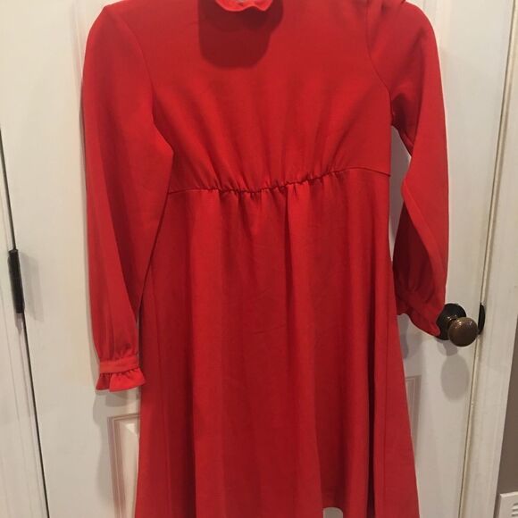 Sail to Sable small red loose fit ruffle dress long sleeve - Picture 3 of 7